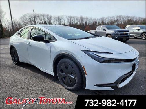 2026 Toyota Prius Plug-In Hybrid SE