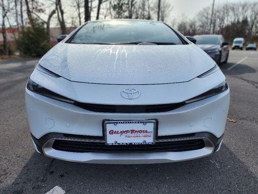 2026 Toyota Prius Plug-In Hybrid SE