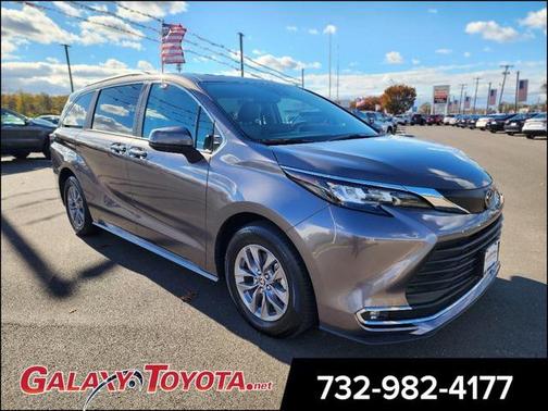 2024 Toyota Sienna XLE