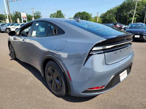 2025 Toyota Prius L