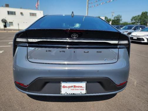 2025 Toyota Prius L
