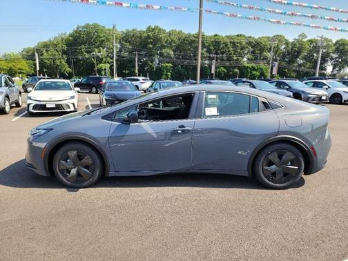 2025 Toyota Prius L