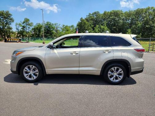 2015 Toyota Highlander LE Plus