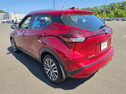 Scarlet Ember Tintcoat 2023 Nissan Kicks SV