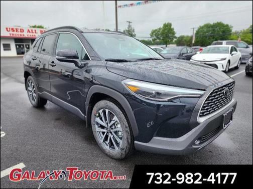 2025 Toyota Corolla Cross XLE