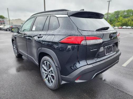 2025 Toyota Corolla Cross XLE