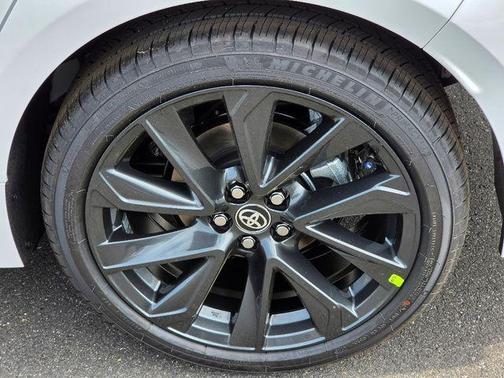 Wind Chill Pl/Mid Blk Met 2026 Toyota Corolla SE