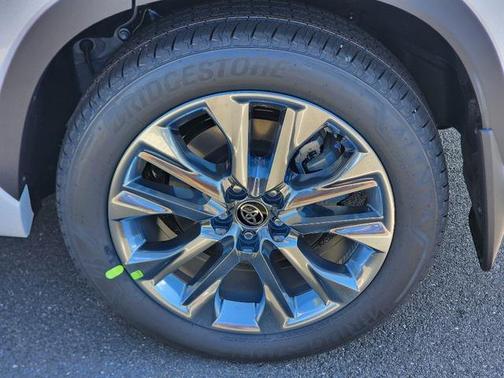2025 Toyota Highlander Limited