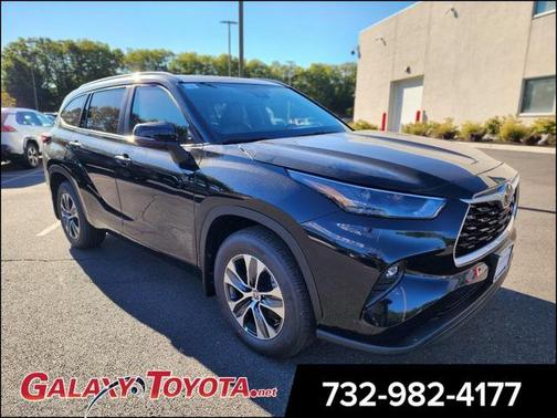 2025 Toyota Highlander XLE