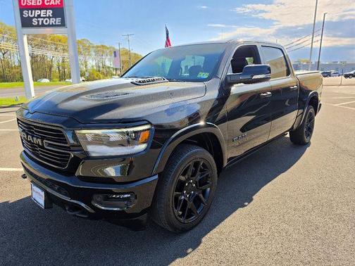 Diamond Black Crystal Pearlcoat 2021 RAM 1500 Laramie