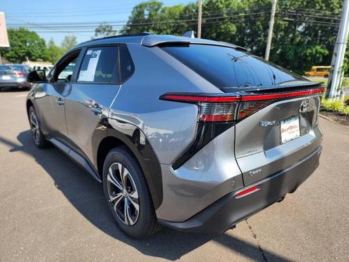 2025 Toyota bZ4X XLE