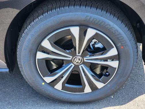 2025 Toyota bZ4X XLE