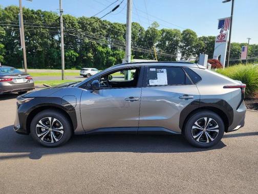 2025 Toyota bZ4X XLE