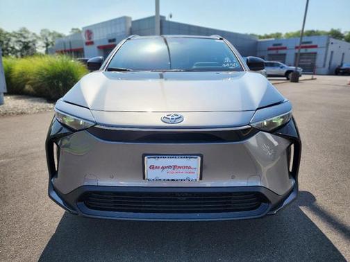 2025 Toyota bZ4X XLE