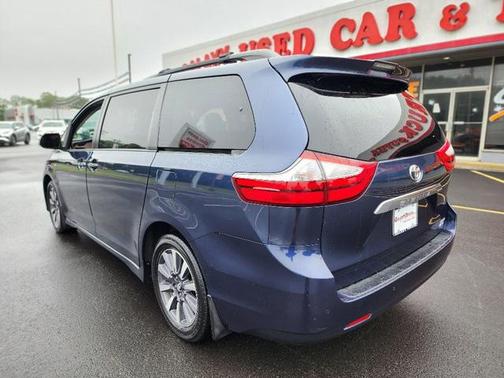 2018 Toyota Sienna Limited Premium