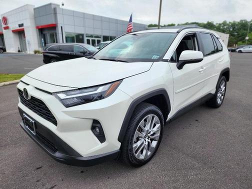 2022 Toyota RAV4 XLE Premium