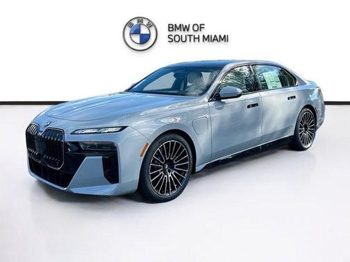 2026 BMW 750e xDrive