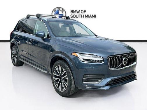 Denim Blue Metallic 2022 Volvo XC90 T6 Momentum 6 Passenger