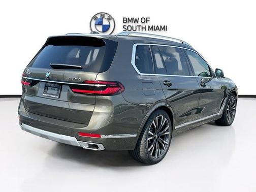 2026 BMW X7 xDrive40i