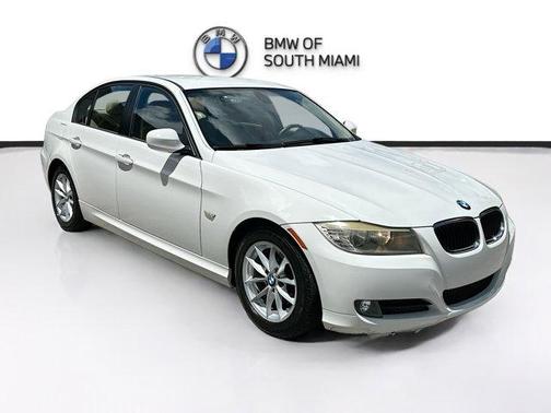 Alpine White 2010 BMW 328 i