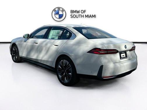 2026 BMW 530 i