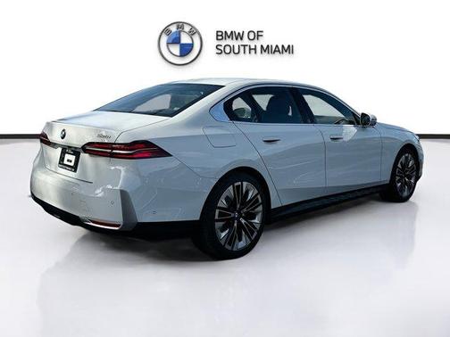 2026 BMW 530 i