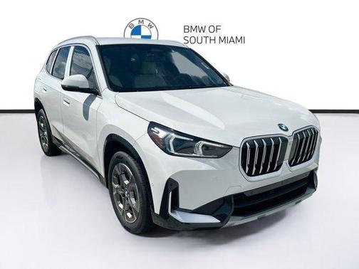 Alpine White 2027 BMW X1 xDrive28i