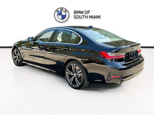 2022 BMW 330 i