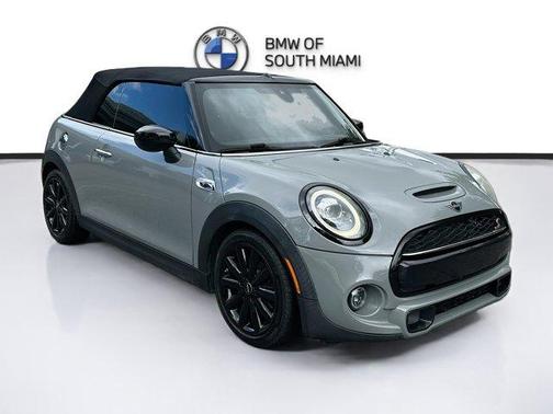 Moonwalk Gray Metallic 2020 MINI Convertible Cooper S