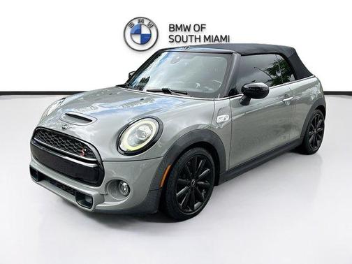 Moonwalk Gray Metallic 2020 MINI Convertible Cooper S