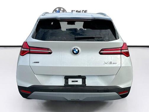 Mineral White Metallic 2026 BMW X3 30 xDrive