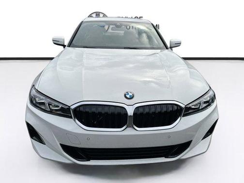 2025 BMW 330 i