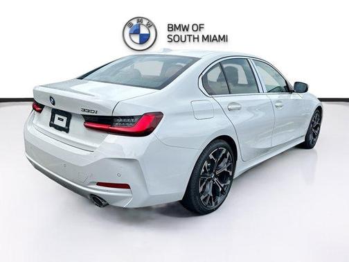 2025 BMW 330 i