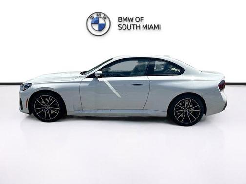 2025 BMW 230 i