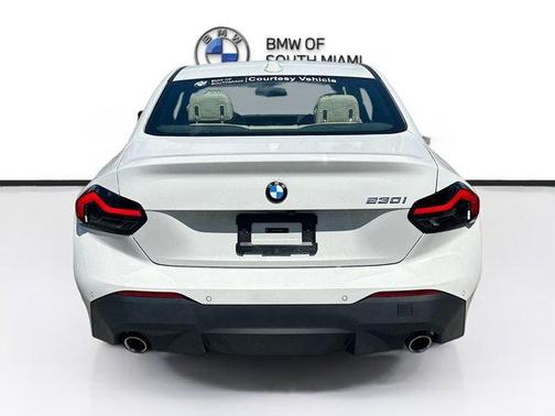 2025 BMW 230 i