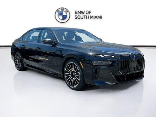 2025 BMW 740 i