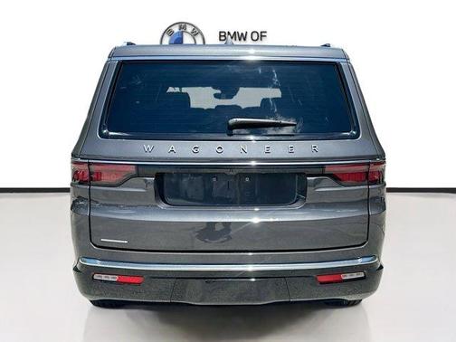 2023 Jeep Wagoneer Base