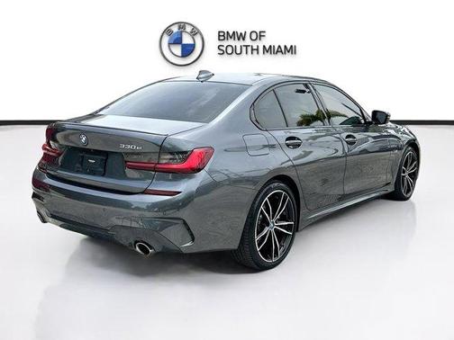 2022 BMW 330e 330e