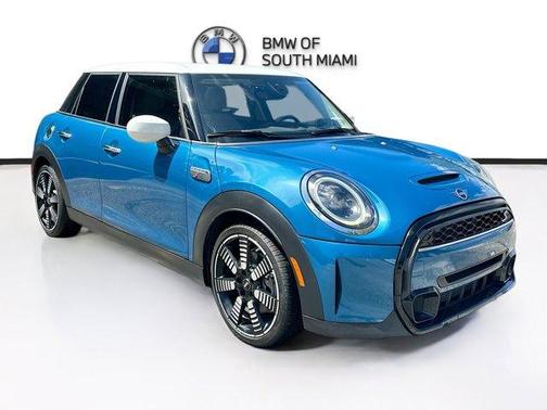 2023 MINI Hardtop Cooper S Classic