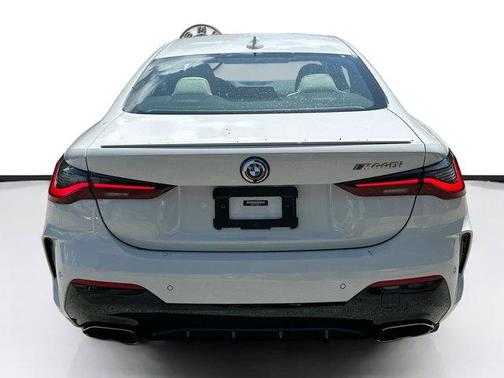 Alpine White 2023 BMW M440 i