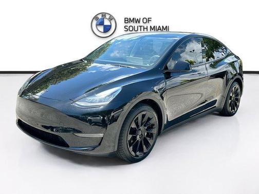 Black 2022 Tesla Model Y Long Range
