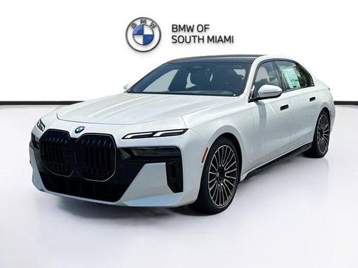 2025 BMW 740 i