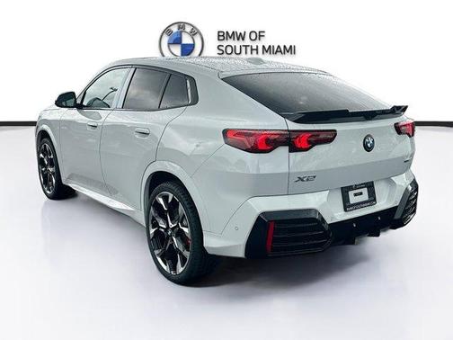 Alpine White 2026 BMW X2 xDrive28i