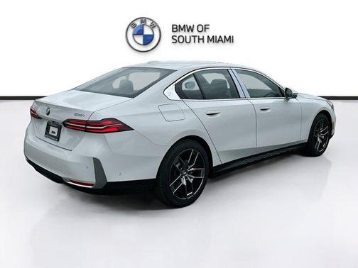 2026 BMW 530 i