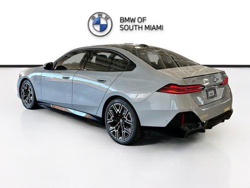 2026 BMW 550e xDrive