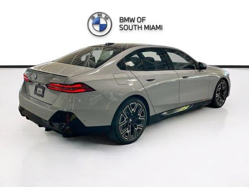 2026 BMW 550e xDrive