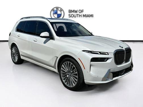 2025 BMW X7 xDrive40i