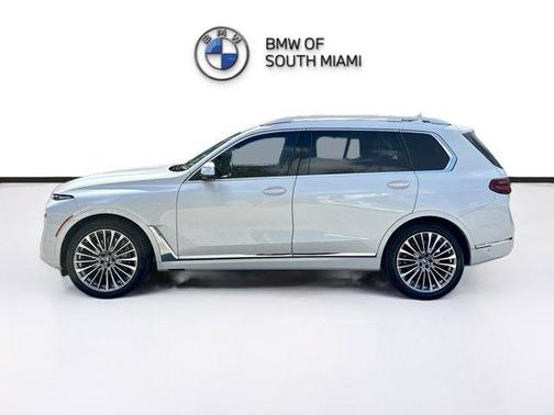 2025 BMW X7 xDrive40i