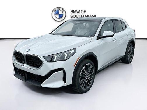 Alpine White 2026 BMW X2 xDrive28i
