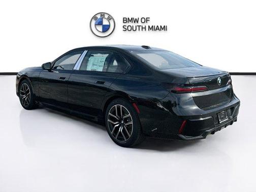 2026 BMW 740 i